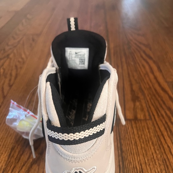 Nike sneakers - Picture 5 of 10